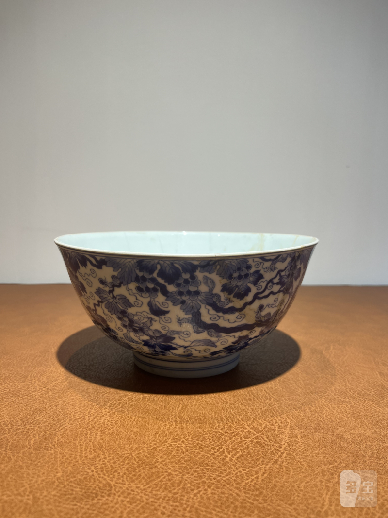 清康熙 青花松鼠葡萄纹大碗